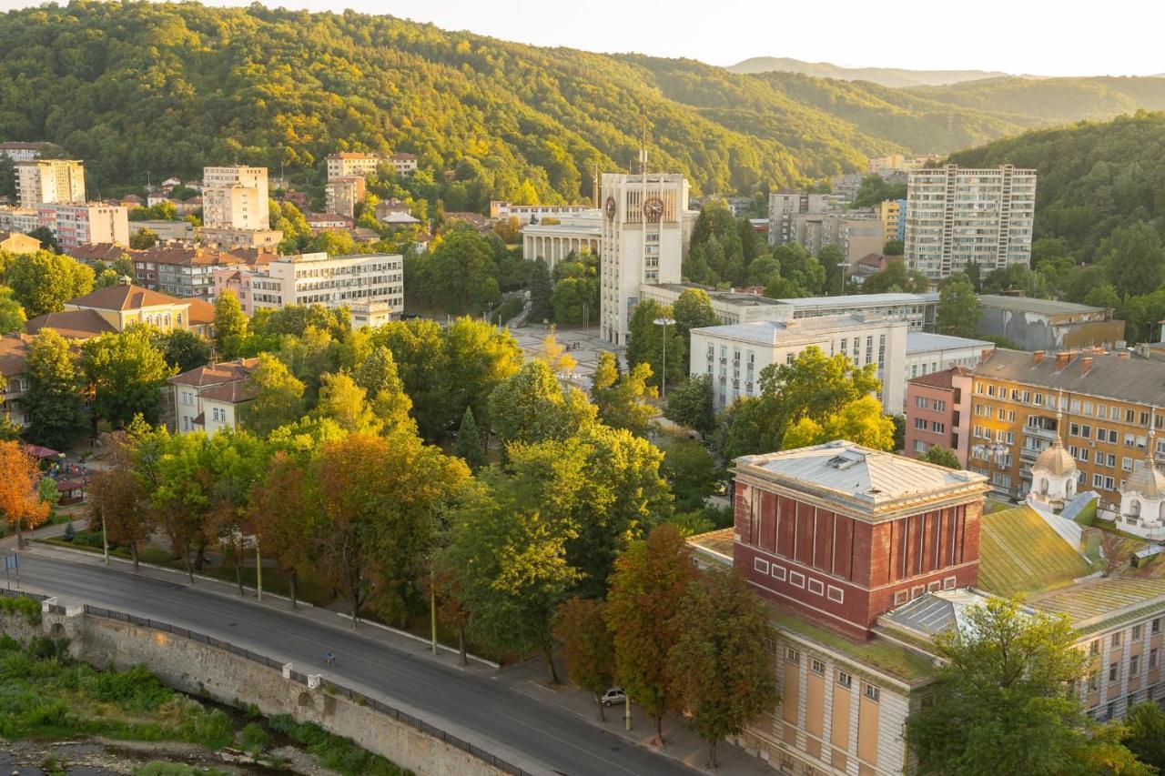 Adriano'S Studio Gabrovo Exteriör bild